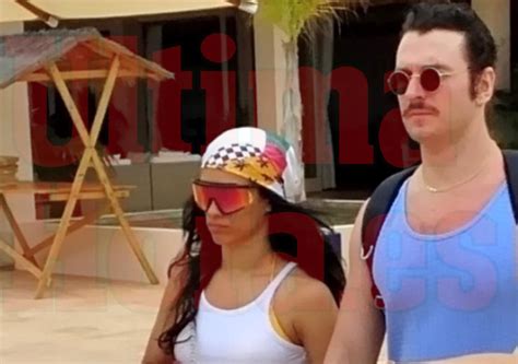 Chanel Terrero ya presume de novio (y de tipazo en la piscina).